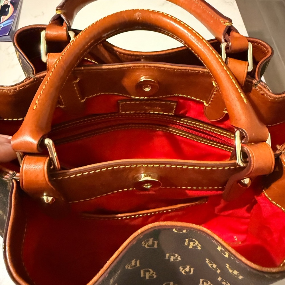 Dooney & Bourke Brown Crossbody Brenna Greta satchel with Gold Monogram - Picture 2 of 11